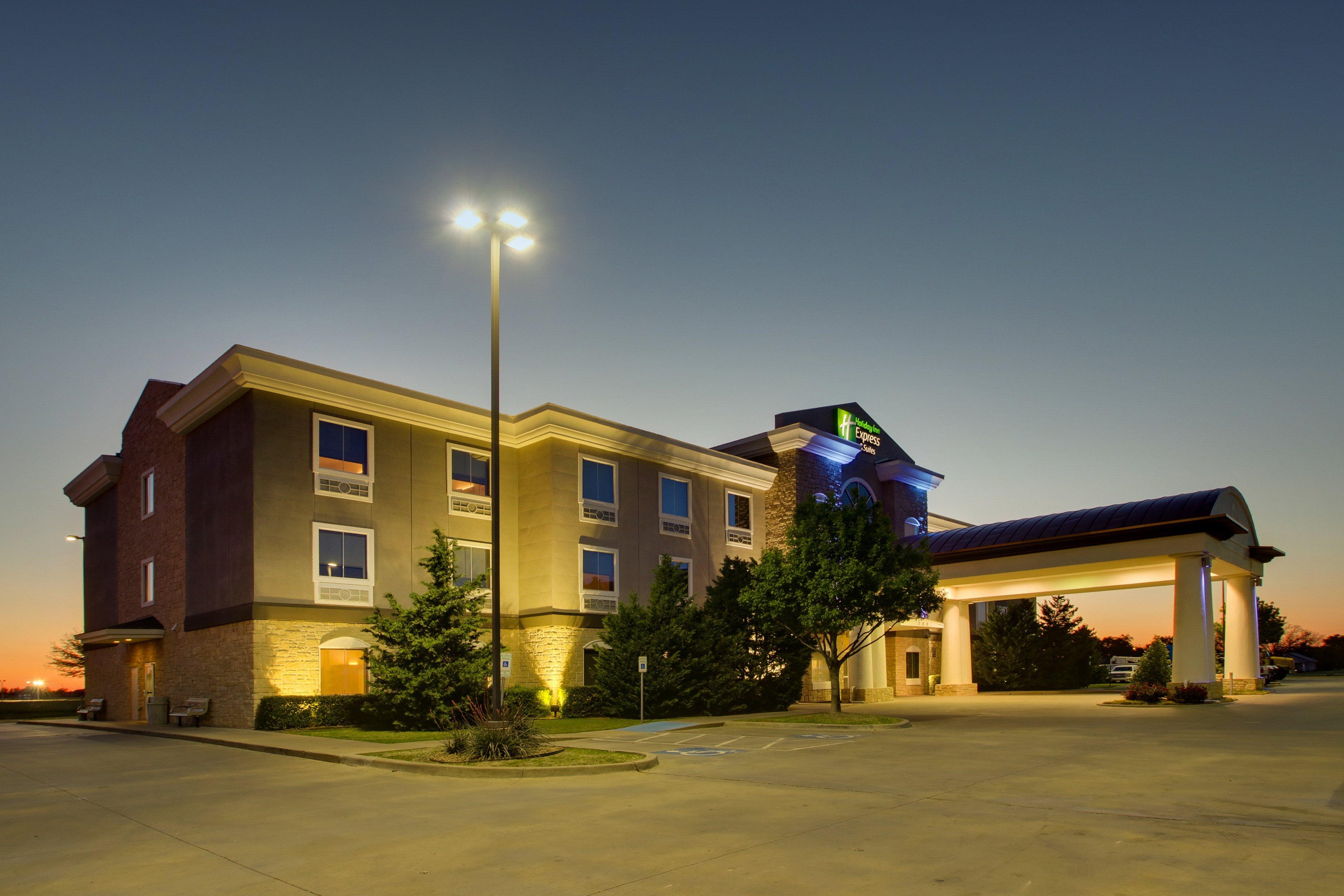 Holiday Inn Express Vernon College Area Highway 287, An Ihg Hotel Bagian luar foto