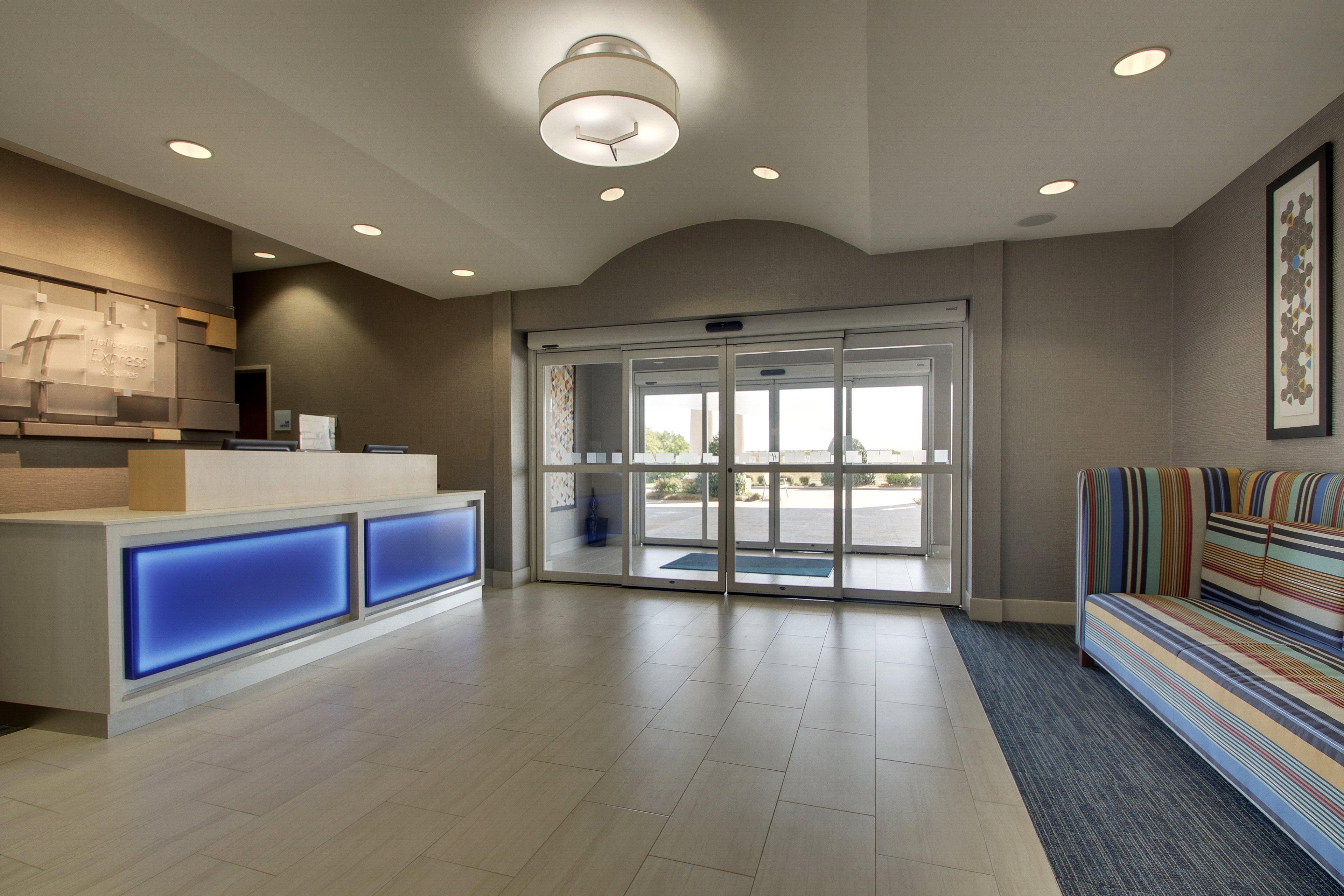 Holiday Inn Express Vernon College Area Highway 287 By Ihg Bagian luar foto
